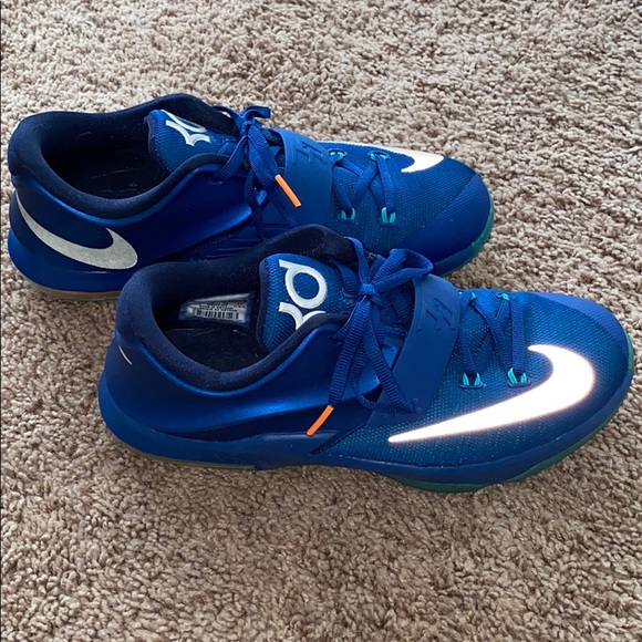 Nike KDs (Kevin Durant) - Picture 1 of 5